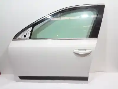 Second-hand car spare part LEFT FRONT DOOR for SKODA OCTAVIA COMBI (5E5)  OEM IAM references   