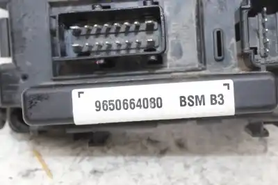 Peça sobressalente para automóvel em segunda mão caixa de fusíveis e relés por peugeot 206 berlina xr referências oem iam 9650664080