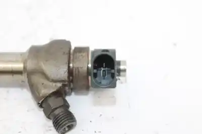 Second-hand car spare part INJECTOR for AUDI A3 (8V)  OEM IAM references 04L130277AD  