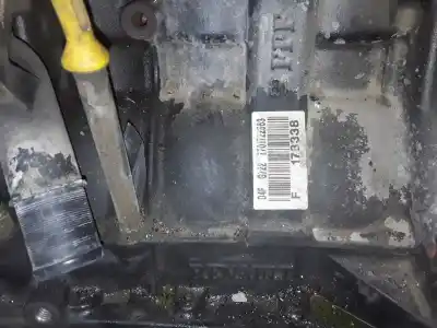 Pezzo di ricambio per auto di seconda mano motore completo per renault clio ii fase ii (b/cb0) 1.2 riferimenti oem iam d4f722  