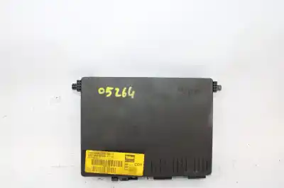 Pièce détachée automobile d'occasion boîtes à fusibles pour peugeot 406 berlina (s1/s2) 1.8 sr références oem iam 73008812  