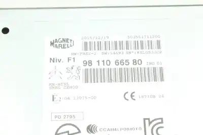 Recambio de automóvil de segunda mano de sistema audio / radio cd para peugeot 2008 1.2 12v e-thp referencias oem iam 9811066580  