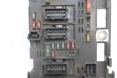Second-hand car spare part fuse box unit for peugeot 307 break / sw (s1) sw pack oem iam references 9646405280  