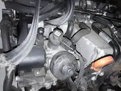 Peça sobressalente para automóvel em segunda mão motor completo por volkswagen golf vii lim. motor 2.0 ltr. - 110 kw tdi referências oem iam crb  