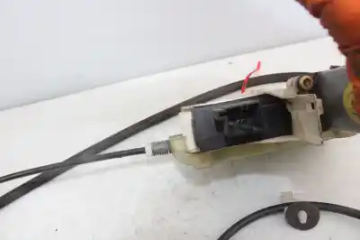 Автозапчасти б/у РЕГУЛЯТОР СТЕКЛА ПЕРЕДНЕГО ПРАВОГО за AUDI A6 BERLINA (4F2)  ссылки OEM IAM 4F0837462A  