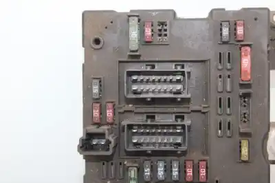 Second-hand car spare part fuse box unit for peugeot 307 break / sw (s1) break xr oem iam references 9646405280  