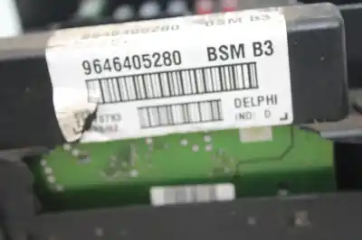 Second-hand car spare part fuse box unit for peugeot 307 break / sw (s1) break xr oem iam references 9646405280  