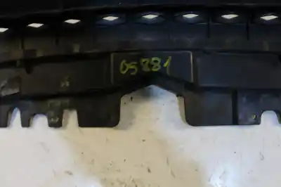 Peça sobressalente para automóvel em segunda mão grelha de pára choques central por land rover range rover evoque 2.0 td4 cat referências oem iam gj328l001a  