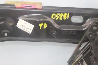 Автозапчастина б/у регулятор скла заднього правого для land rover range rover evoque 2.0 td4 cat посилання на oem iam bj3227000ae  