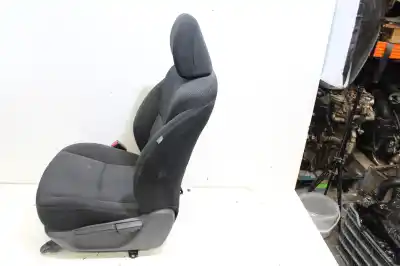 Second-hand car spare part left front seat for toyota auris active oem iam references   