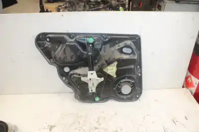 İkinci el araba yedek parçası ARKA SAG CAM REGÜLATÖRÜ için VOLKSWAGEN PASSAT VARIANT (3C5)  OEM IAM referansları   