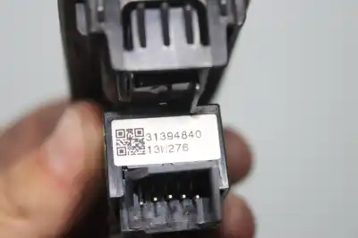 Second-hand car spare part right front power window switch for volvo v40 summum 254 cv / 187 kw oem iam references 31394840  