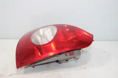 Автозапчастина б/у правий ліхтар для renault clio ii fase ii (b/cb0) dynamique посилання на oem iam 8200071414