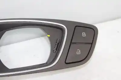 Second-hand car spare part interior left front handle for audi a1 (8xk) attracted 95 cv / 70 kw oem iam references 8x0837019e
