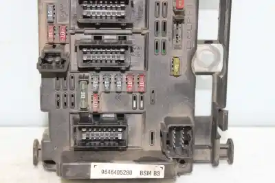 Second-hand car spare part fuse box unit for peugeot 307 break/sw (s2) sw pack 136 cv / 100 kw oem iam references 9646405280  
