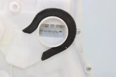 Second-hand car spare part front right door lock for suzuki swift azg (nz) gl oem iam references 8220168la1  