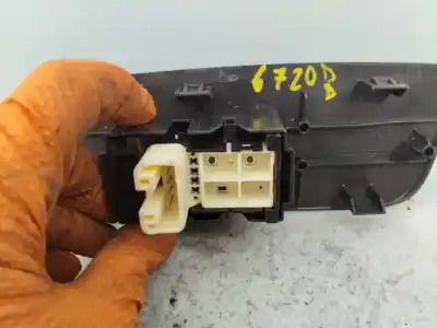 Second-hand car spare part right front power window switch for toyota auris luna+ oem iam references 7423102530