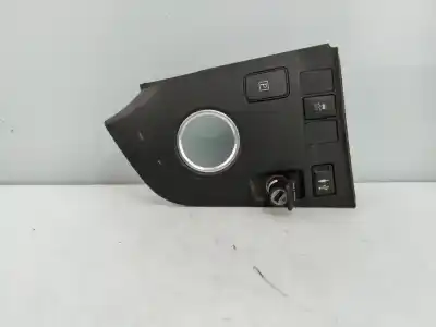 Автозапчасти б/у центральная консоль за toyota auris hybrid active ссылки oem iam 5884402010b