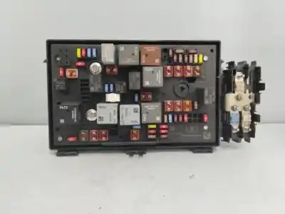 Gebrauchtes Autoersatzteil RELAIS SICHERUNGSKASTEN Multifunktionsrelais zum OPEL ASTRA J LIM.  OEM-IAM-Referenzen 13368645  