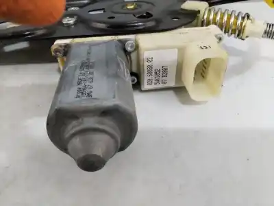 Second-hand car spare part passenger side right window regulator for bmw serie 7 (e65/e66) 730d oem iam references 7202480e  