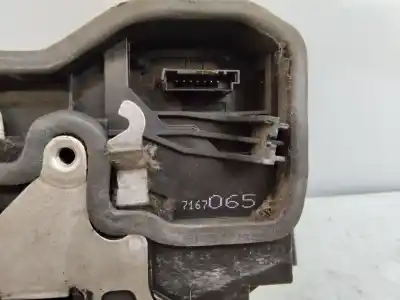 Second-hand car spare part left front door lock for bmw x3 (e83) 2.0d oem iam references 7167065  