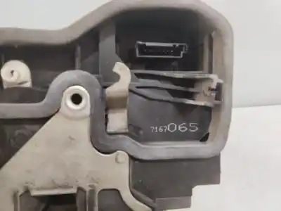 Second-hand car spare part left front door lock for bmw x3 (e83) 3.0d oem iam references 7167065