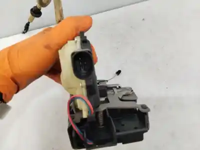 Автозапчастина б/у замок дверей заднього лівого для seat leon (1m1) signo посилання на oem iam 3b4839015al  