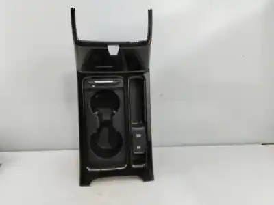 Автозапчастина б/у центральна консоль для kia xceed edrive phev посилання на oem iam 84698j7000  