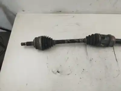 Peça sobressalente para automóvel em segunda mão transmissão dianteira direita por toyota auris (_e15_) 2.0 d-4d (ade150_) referências oem iam 