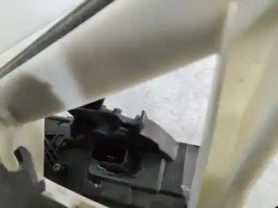 Peça sobressalente para automóvel em segunda mão FECHADURA DA PORTA TRASEIRA ESQUERDA por FORD PUMA  Referências OEM IAM 4730418903  