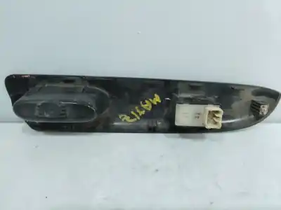 Pièce détachée automobile d'occasion commande de lève vitre avant droit pour daewoo matiz (m100, m150) 1.0 références oem iam 96563823  