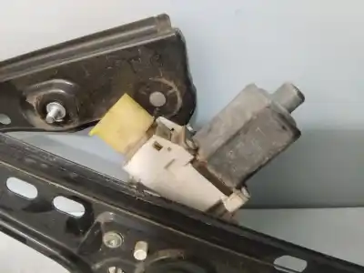 Peça sobressalente para automóvel em segunda mão elevador de vidros dianteiro direito por bmw serie 3 berlina (e90) 318d referências oem iam 7060266