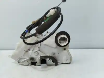 Автозапчастина б/у замок передній праві двері для toyota prius (nhw30) plug-in hybrid advance посилання на oem iam   