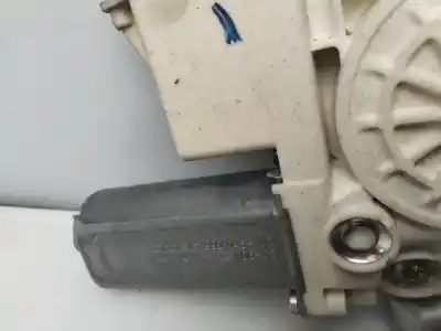 Second-hand car spare part driver left window regulator for toyota corolla (e12) 2.0 d-4d linea luna berlina oem iam references 6982002130  