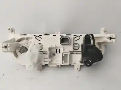 Pièce détachée automobile d'occasion COMMANDE DE CLIMATISATION / CHAUFFAGE pour RENAULT CLIO IV  Références OEM IAM 272704701R  
