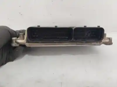 Second-hand car spare part ecu engine control for renault clio ii fase i (b/cbo) 1.2 16v alize 80 cv / 59 kw oem iam references h0m8200049304  