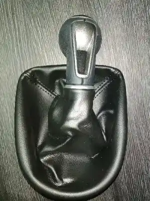 Second-hand car spare part Gear Lever Knob for SEAT LEON (1P1) LEON (1P1) (2005 - 2012) OEM IAM references RESTILING 5  