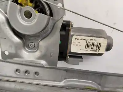 Pièce détachée automobile d'occasion Léve Glace Avant Droit pour PEUGEOT 207 Confort Références OEM IAM 119855AV  