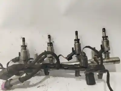 Pièce détachée automobile d'occasion Rampe D'injecteur pour VOLKSWAGEN GOLF VII LIM. R Références OEM IAM 06K133317G  