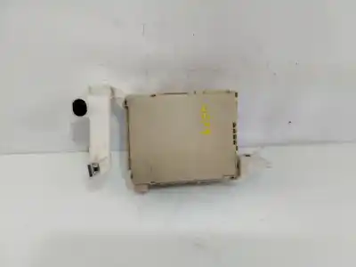 Pezzo di ricambio per auto di seconda mano scatola relè/fusibili per toyota aygo x-play riferimenti oem iam   