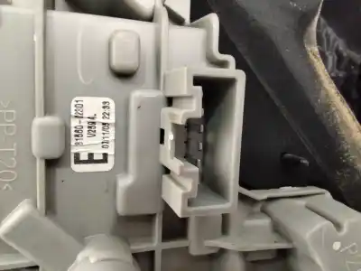 Second-hand car spare part left tailgate light for toyota corolla (_e12_) 1.4 d (nde120_) oem iam references 81560-02301  