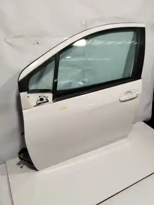Peça sobressalente para automóvel em segunda mão porta da frente esquerda por toyota yaris hsd active referências oem iam   