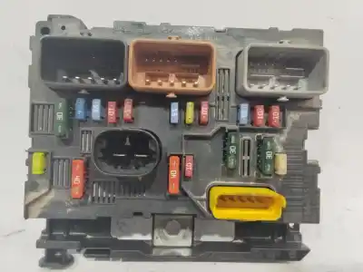 Peça sobressalente para automóvel em segunda mão caixa de fusíveis e relés por citroen c2 audace referências oem iam 9664055580  