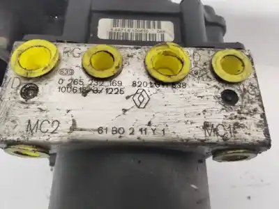 Pezzo di ricambio per auto di seconda mano abs per renault kangoo expression 110 cv / 81 kw riferimenti oem iam 8201011838  
