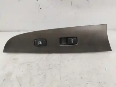 Pièce détachée automobile d'occasion COMMANDE DE LÈVE VITRE AVANT DROIT pour LEXUS IS200 (DS2/IS2)  Références OEM IAM 74231-53090  