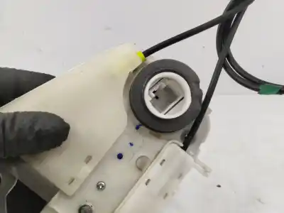 Second-hand car spare part rear left door lock for toyota yaris hsd active oem iam references   