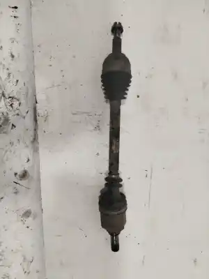 Second-hand car spare part Front Left Transmission for RENAULT SCENIC II Adventure by Coronel Tapiocca OEM IAM references 8200330413  