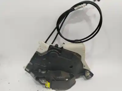 Peça sobressalente para automóvel em segunda mão fechadura da porta dianteira esquerda por toyota yaris hsd active referências oem iam   