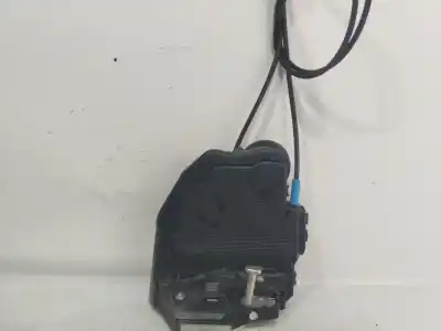 Second-hand car spare part rear right door lock for toyota auris active oem iam references 