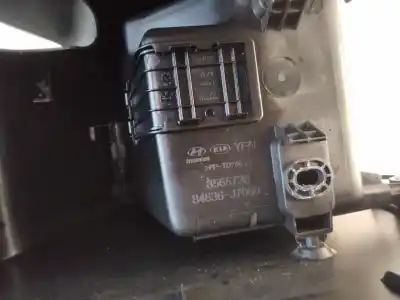 Автозапчастина б/у центральний подлокник для kia xceed business посилання на oem iam 84636-j7000  